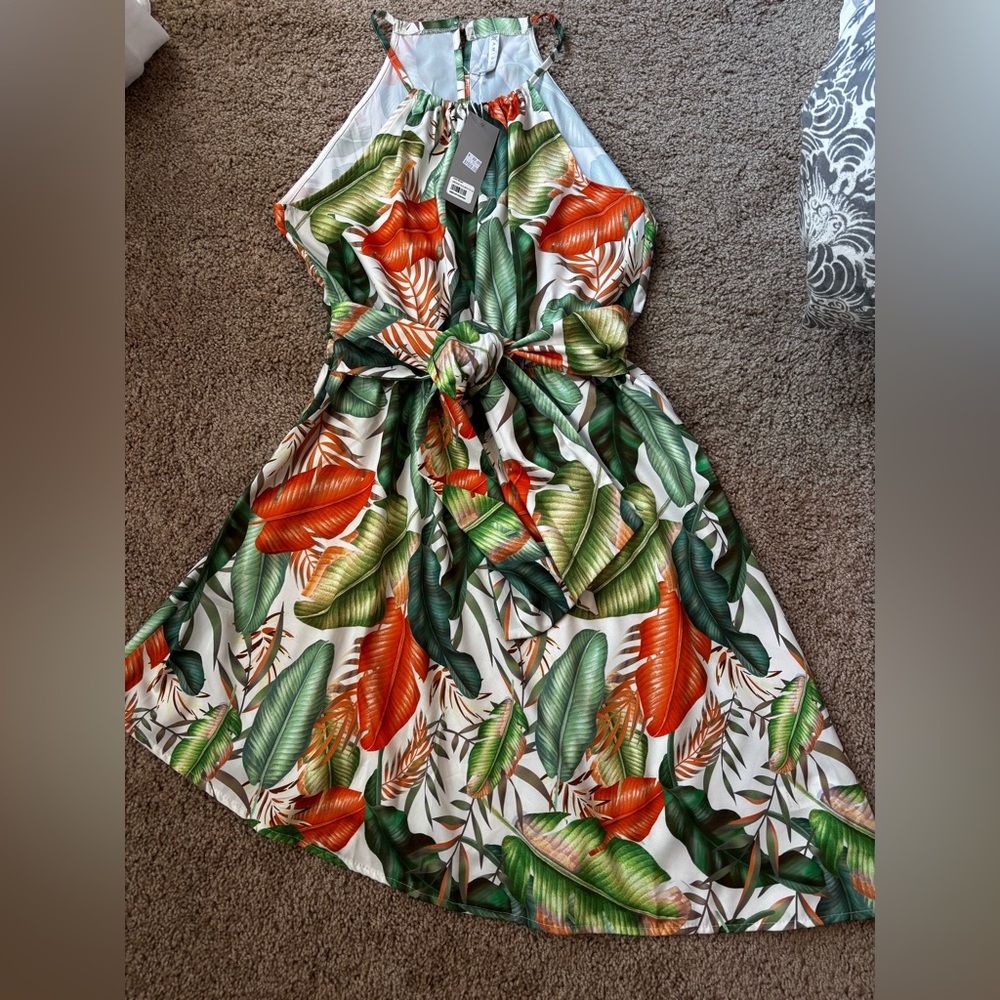 🌴 Amiani Resort Wear Tropical Leaf Print Dress - Picture 5 of 5